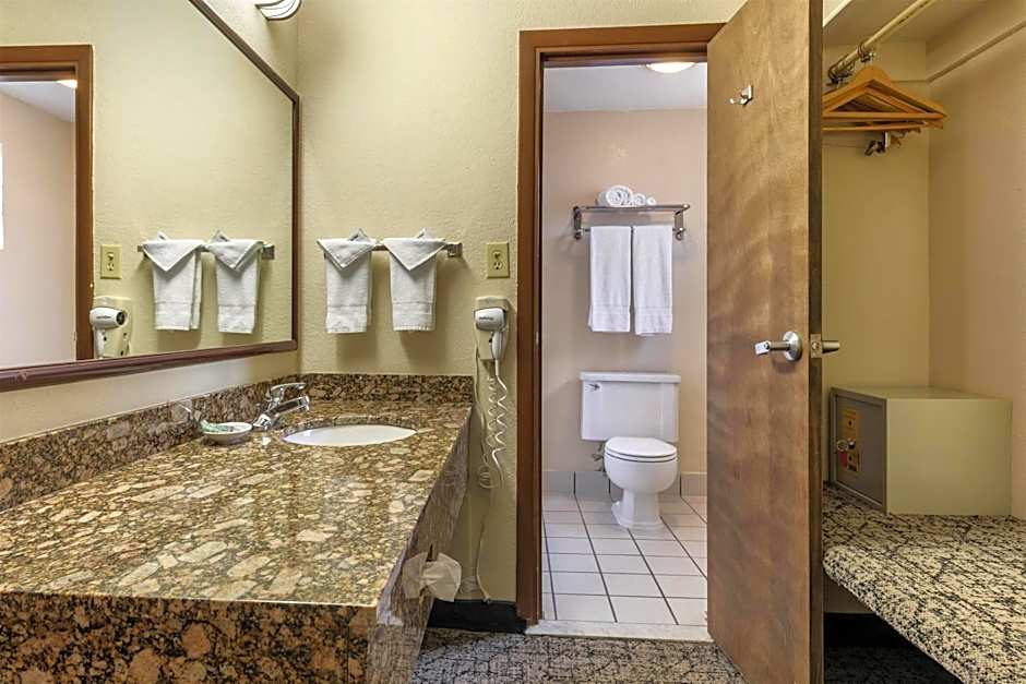 Best Western Winners Circle Inn