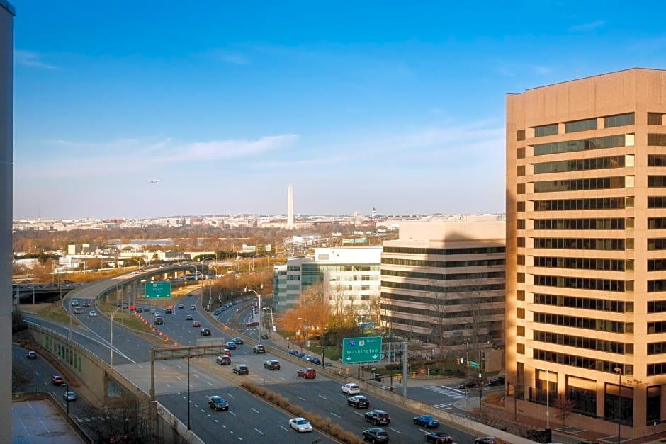 Embassy Suites by Hilton Crystal City National Airport