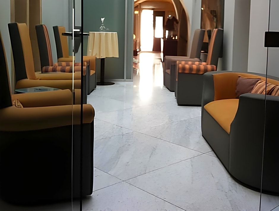 SKARITZ Hotel & Residence