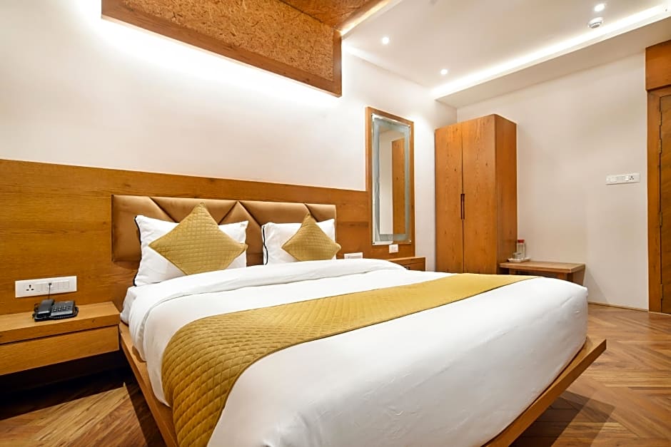 Hathili Hotel & Restaurant