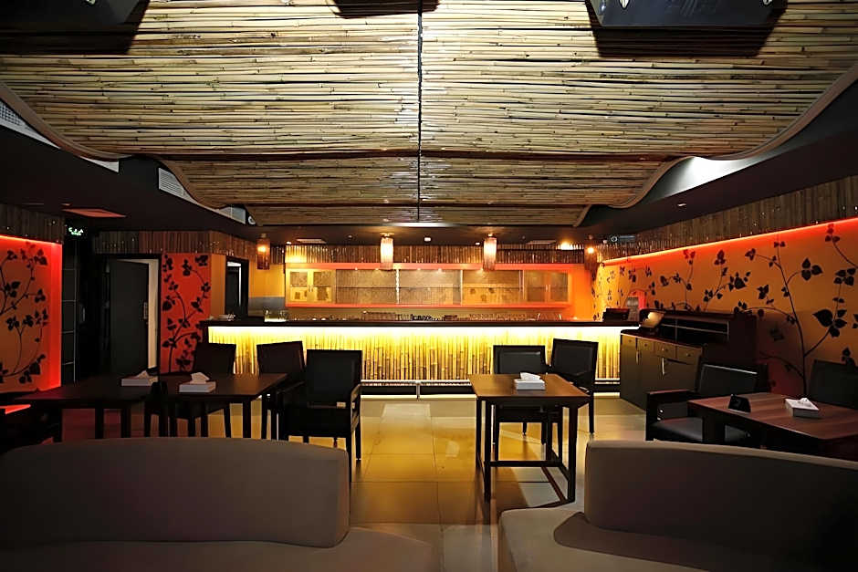 Crystal Palace Hotel