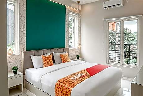 Roso Tentrem by Calli Rooms