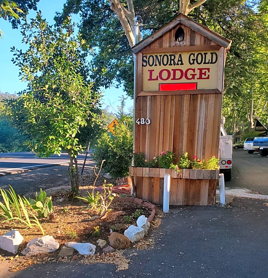 The Gold Lodge