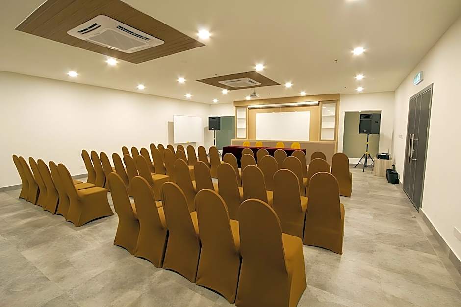 AZ Hotel and Serviced Apartments