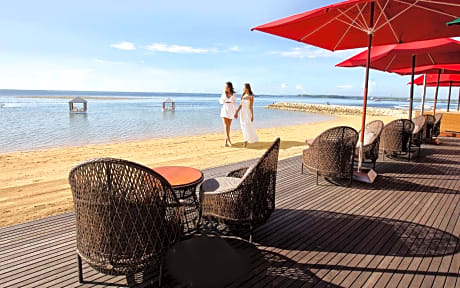 Puri Santrian Beach Resort & Spa