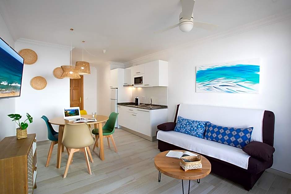 ALTAVISTA APARTAHOTEL-Adults Only over 14