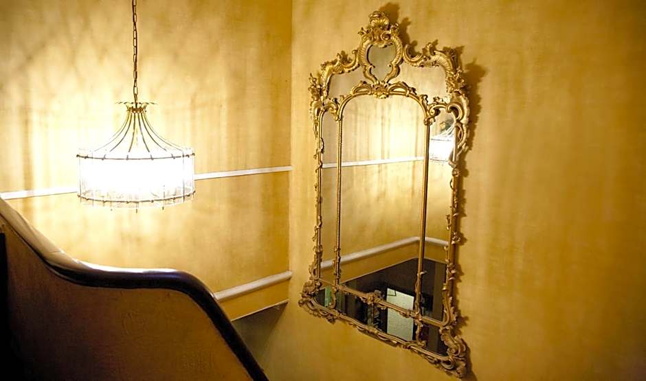 Castlecary House Hotel