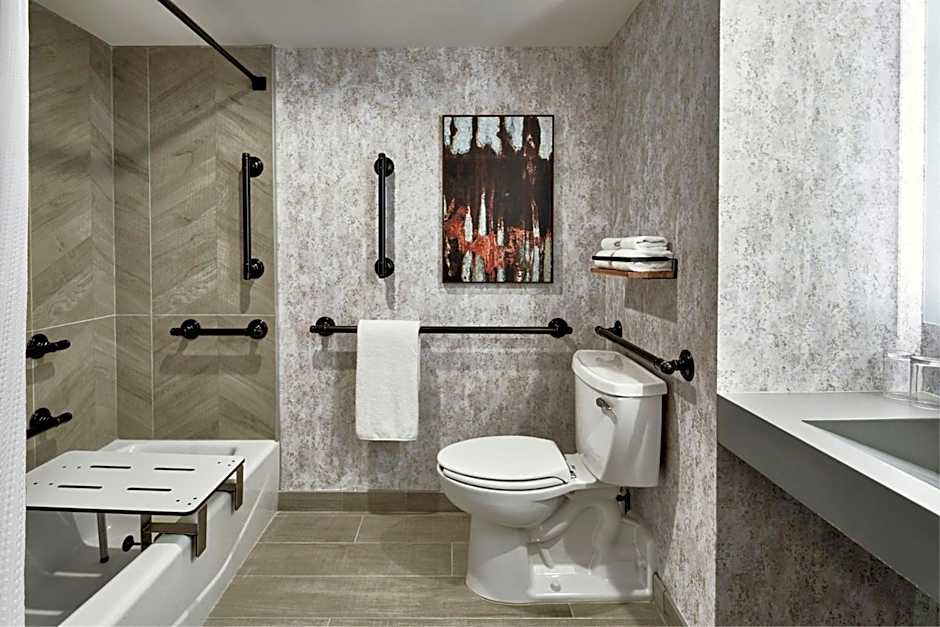 Renaissance by Marriott Mobile Riverview Plaza Hotel