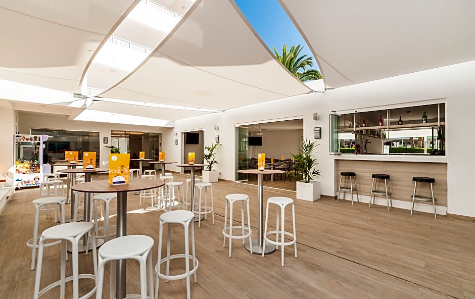 Apartamentos Globales Lord Nelson