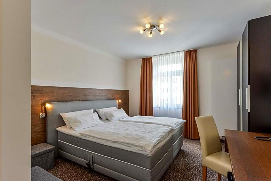 Hotel PrimaVera parco