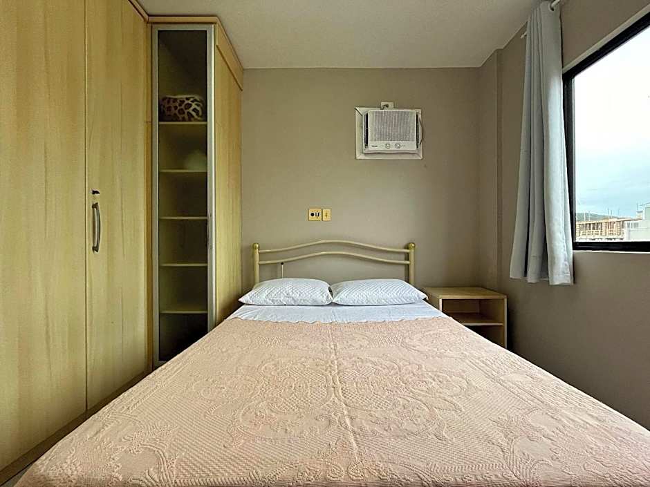 B070 - Apto 2 quartos para 6 pessoas em Bombinhas