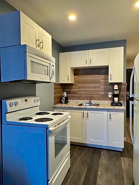 Big Bird Inn Wawa, SureStay Collection by Best Western