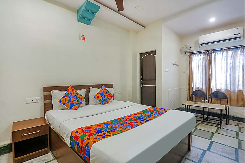 Super Deluxe Guest House by OYO Rooms – Nagpur, OH