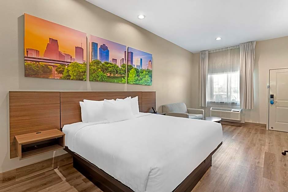 Clarion Pointe Spring - Houston North