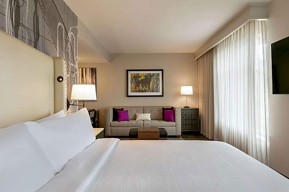Embassy Suites By Hilton Berkeley Heights