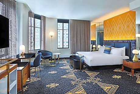 Premier Room, 1 King Bed (Mobility Accessible, Roll-in Shower) (1 King Bed)