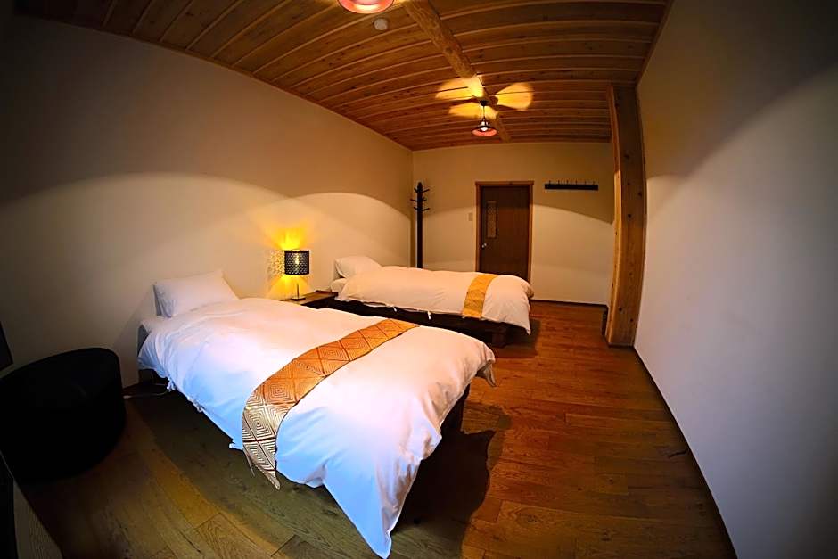 HA-MON Slope Side Hotel and Private Chalet
