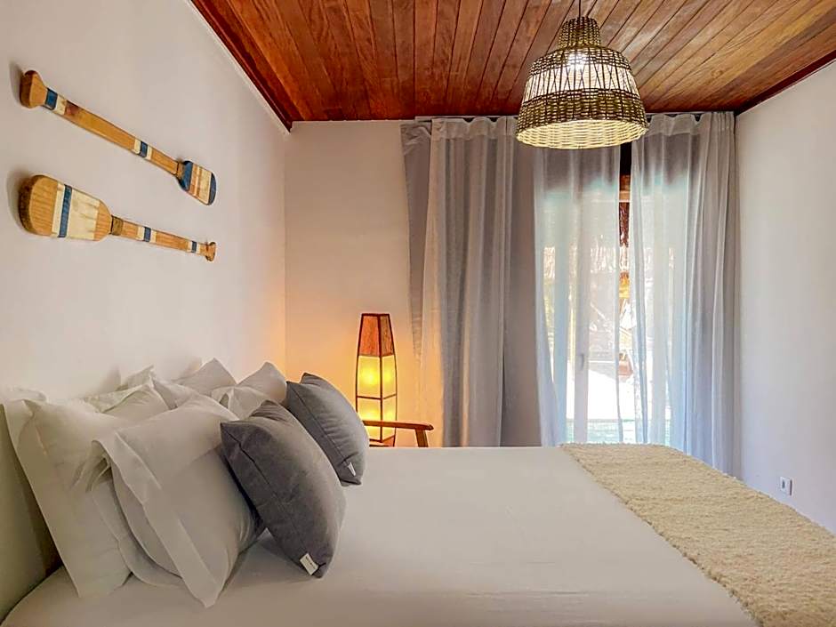 Parador 7 Bangalô, Praia do Parracho, 1,0 km da Rua Mucugê