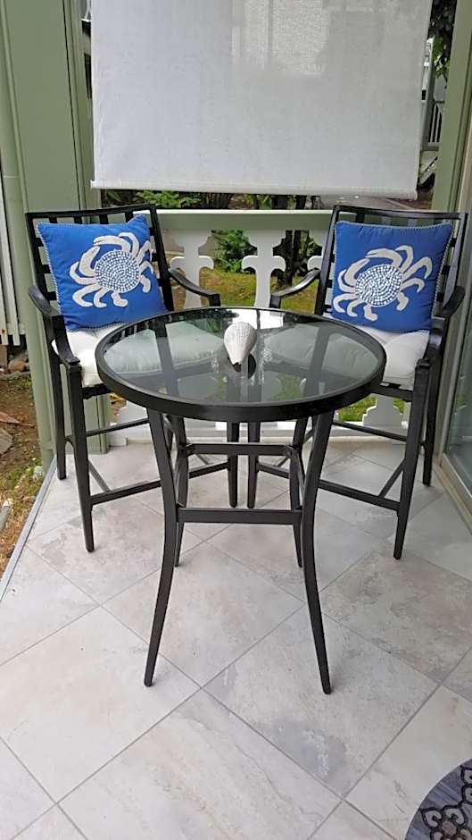 DOWNTOWN HAWAIIAN PARADISE CONDO with Hot Tub, Pool & Beach - Kona Islander Inn