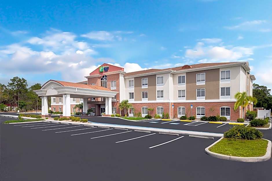 Holiday Inn Express & Suites Spring Hill By IHG