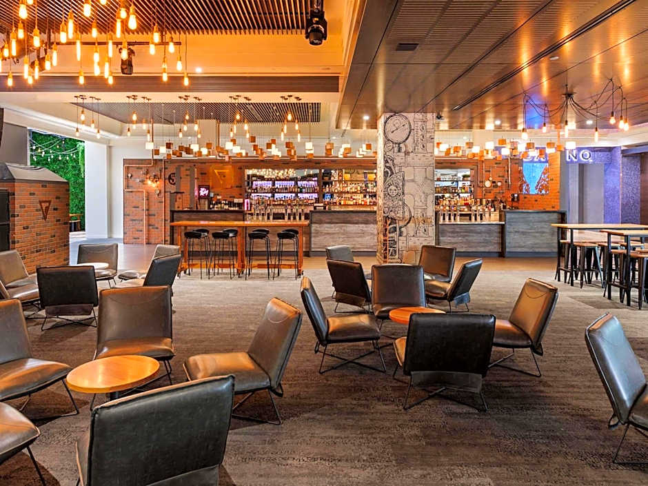 Pullman Reef Hotel Casino