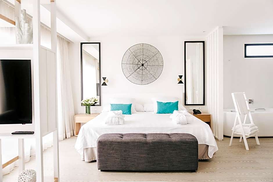 Photo 1 of 3 of 1 King Bed Suite