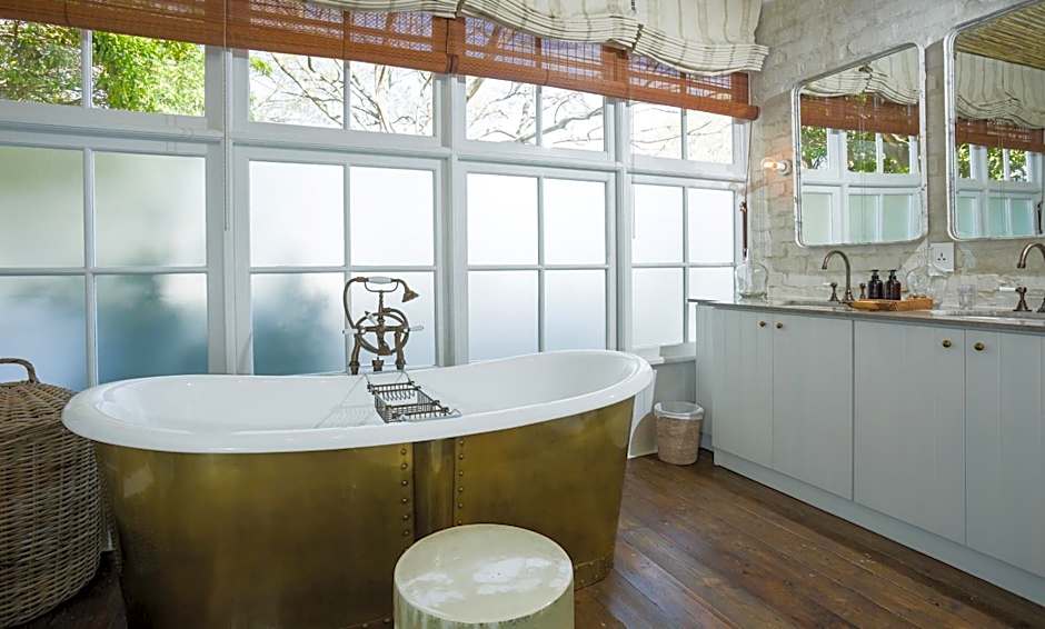 Akademie Street Boutique Hotel