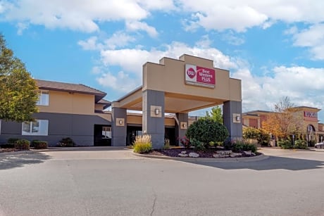 Best Western Plus Dubuque Hotel and Conference Center