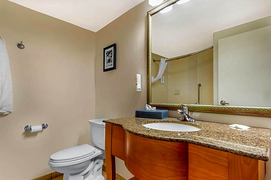 Quality Inn Lumberton North