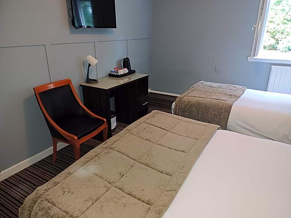 Kings Park Hotel