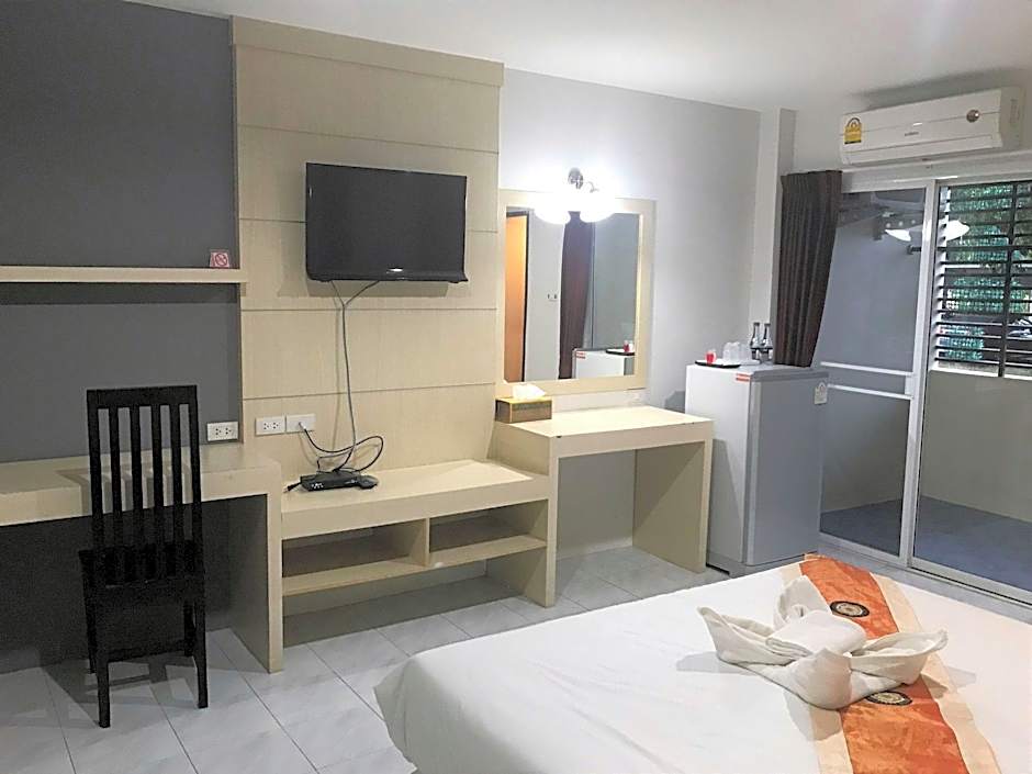Grand Esie Service Apartment
