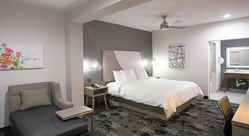House Hotel