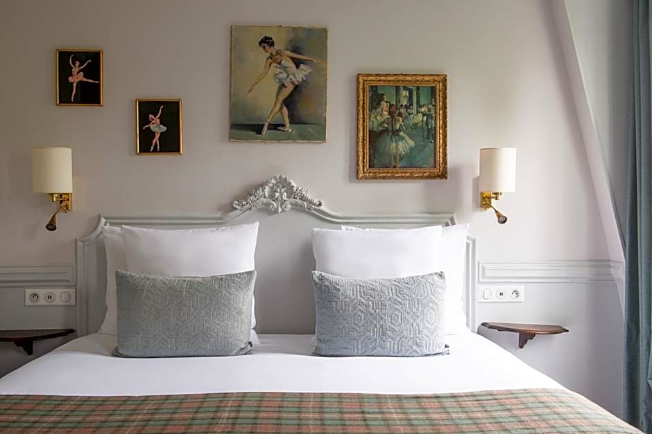 Hotel De La Porte Doree