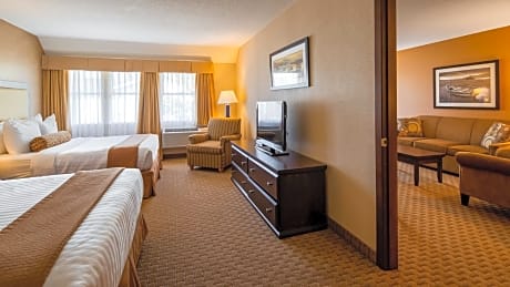 One-Bedroom Queen Suite with Two Queen Beds - Non-Smoking