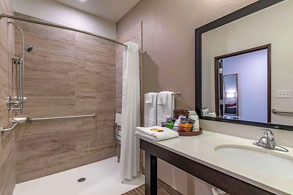 Best Western Plus Big Lake Inn