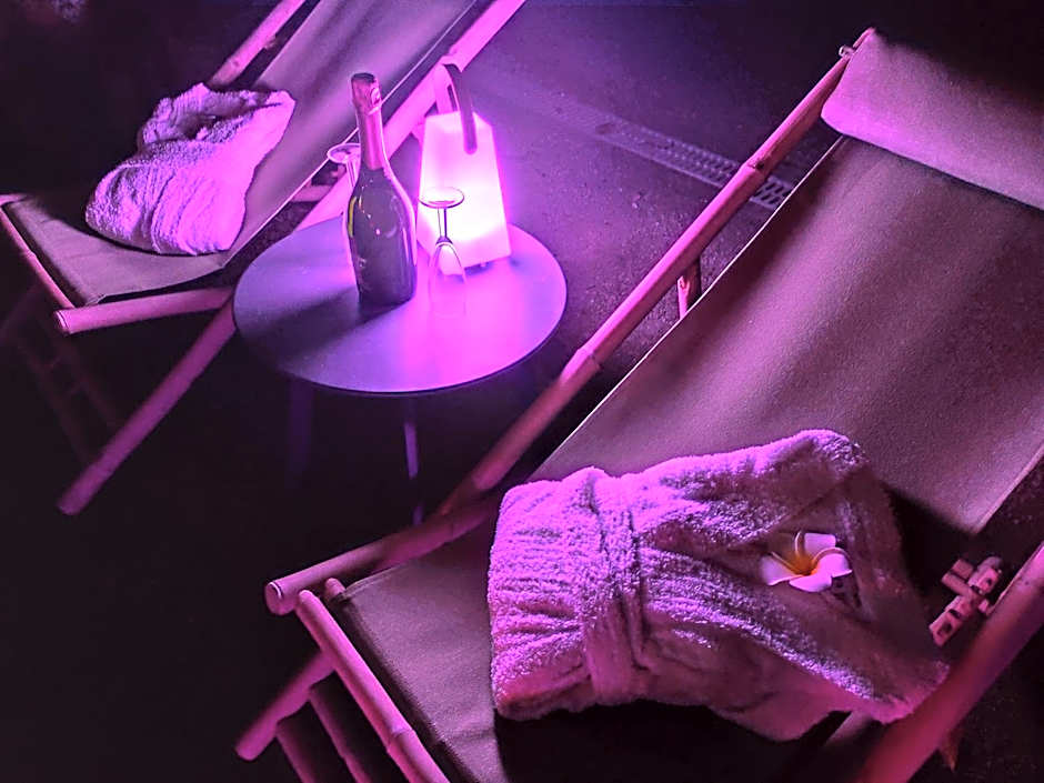 Loveroom et Spa privé de L'Ile des Plaisirs