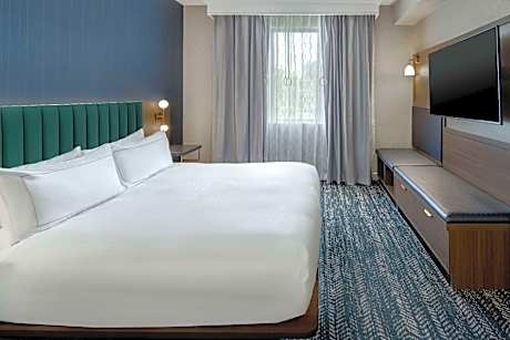 1 King Ste Crtyard Mobility Access Rishwr Ns