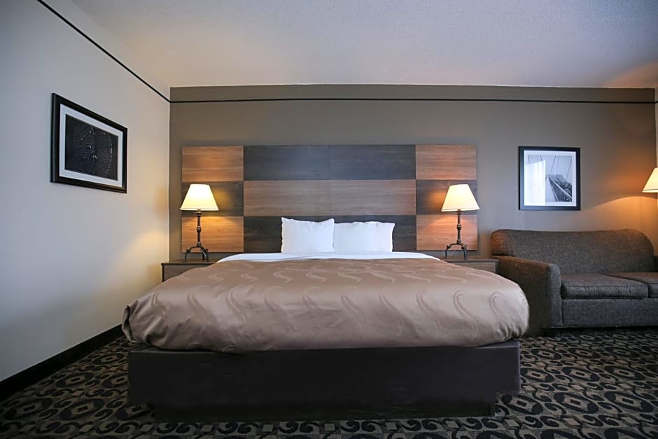 Quality Inn & Suites University