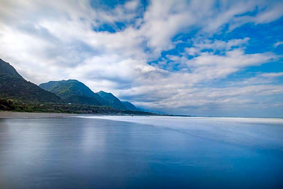 草莓牛奶台東民宿可洽包棟