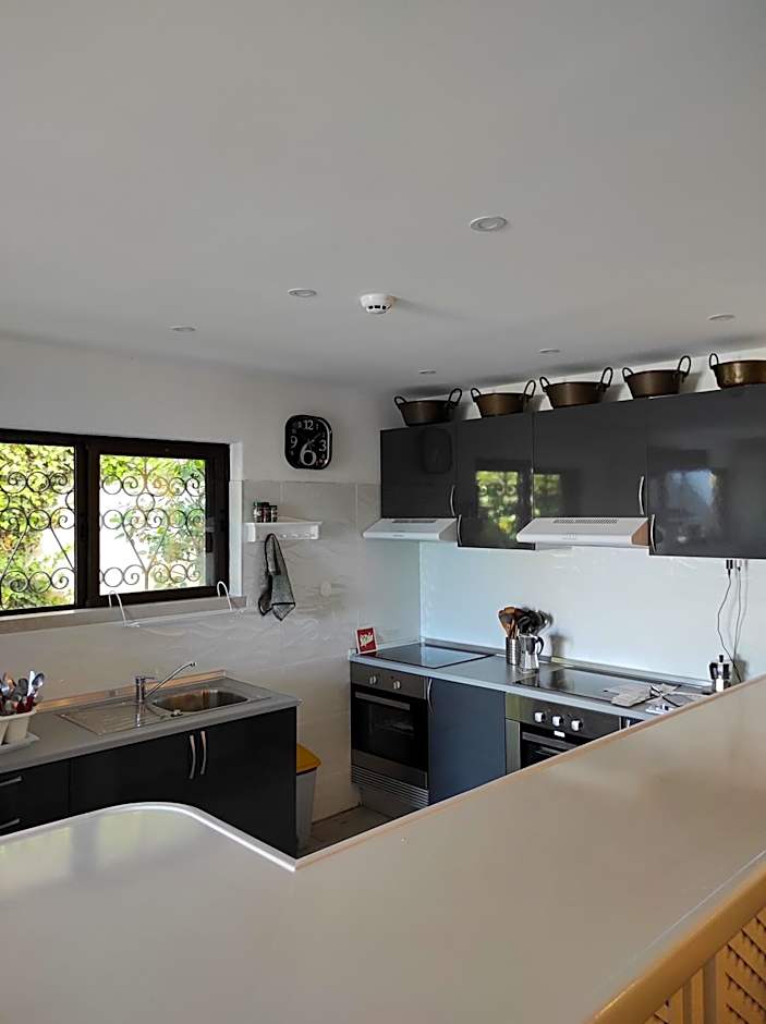 Blife Sun Hostel & Rooms