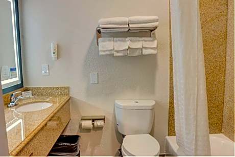 Queen Suite with Two Queen Beds - Non-Smoking