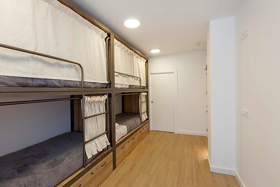 Winederful Hostel & Café