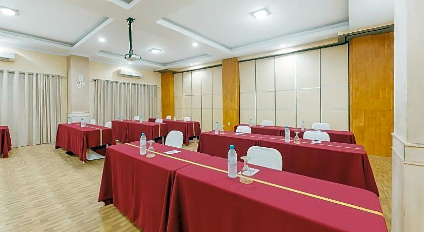 Puri Saron Denpasar Hotel