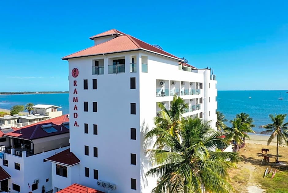 Ramada Suites by Wyndham Wailoaloa Beach Fiji