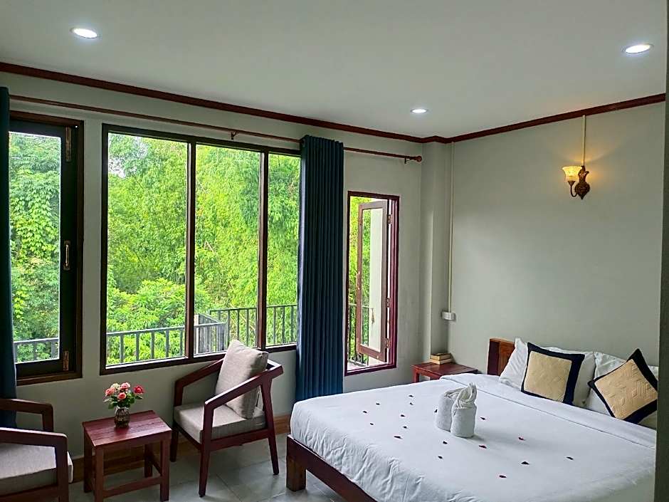Vangvieng Dokchampa Resort