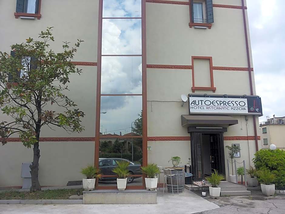 Hotel Autoespresso Venice - Atika & Atif