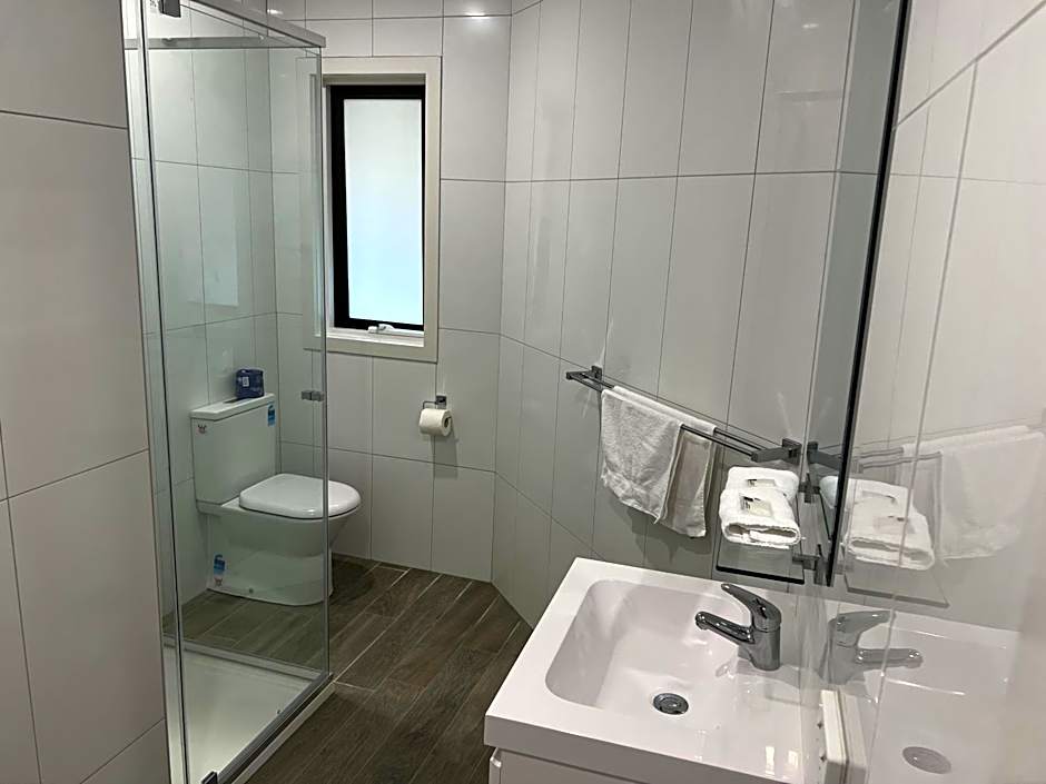 BENDIGO BOTANIC MOTEL- King Beds