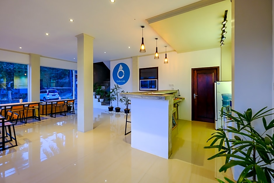 1793 Kuta Circle Homestay