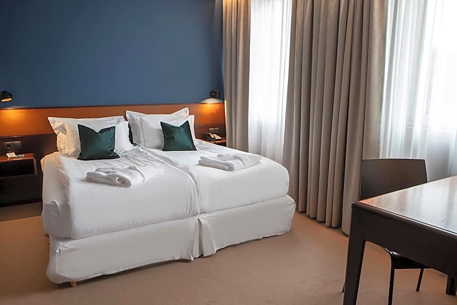 Hotel Holt - The Art Hotel