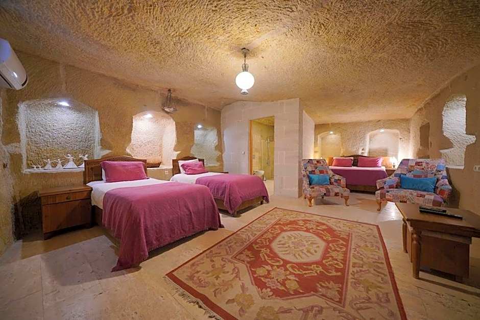 Salkım Cave House